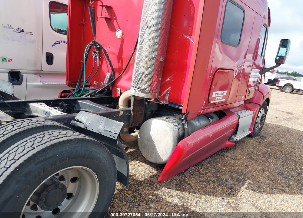 2010 PETERBILT 387 VIN: 1XP7D49X1AD103611