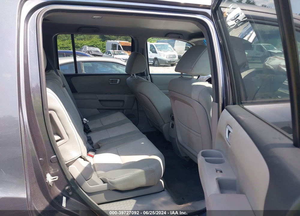 2015 HONDA PILOT LX VIN: 5FNYF4H29FB013242