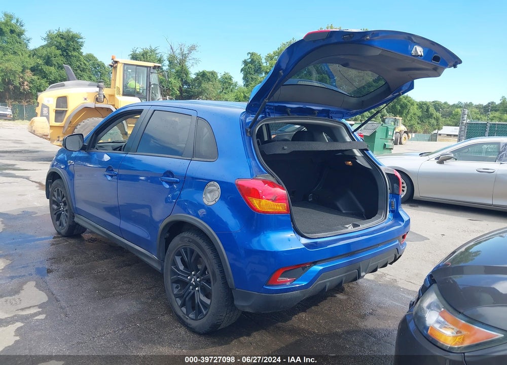 2018 MITSUBISHI OUTLANDER SPORT 2.0 LE VIN: JA4AP3AU2JZ025217