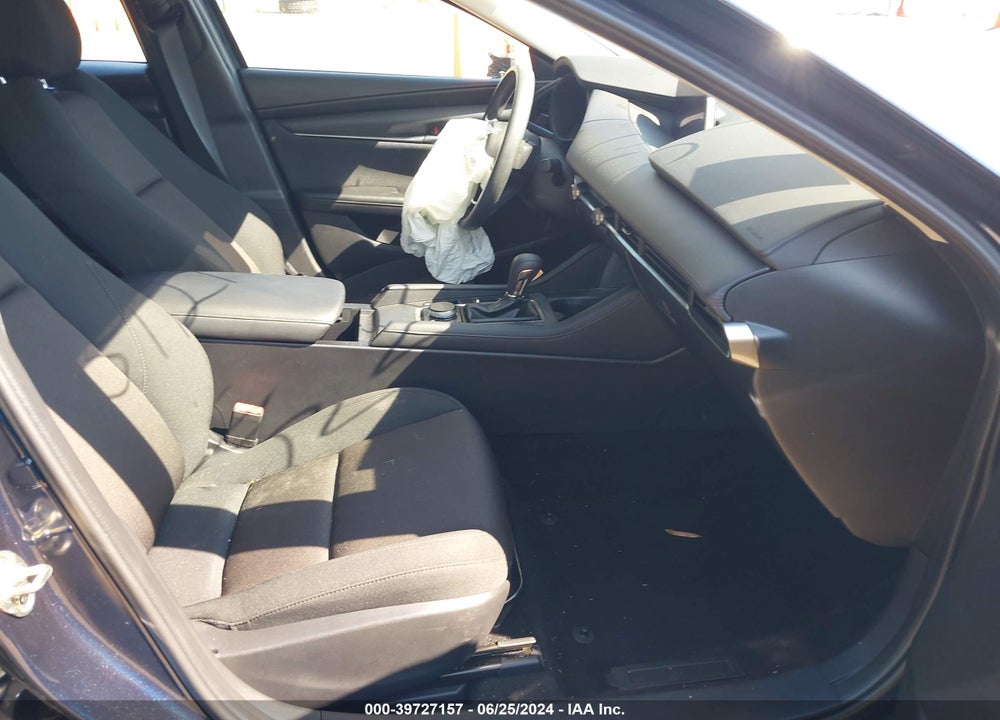 2022 MAZDA 3 2.0 VIN: 3MZBPAA70NM315047