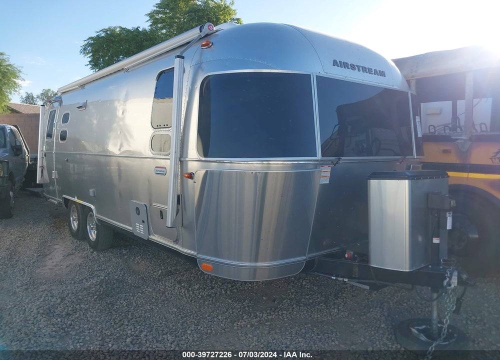 2022 AIRSTREAM INTERNATIONAL VIN: 1STJFYJ24NJ559958