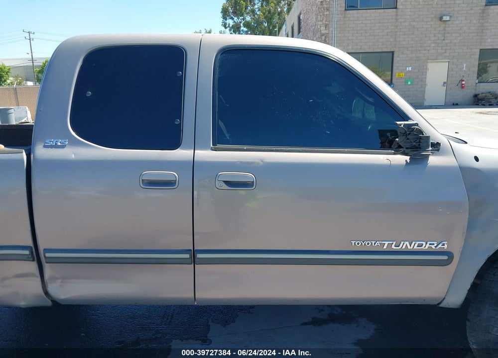 2000 TOYOTA TUNDRA SR5 V8 VIN: 5TBRT341XYS007736