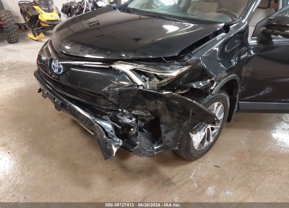 2016 TOYOTA RAV4 HYBRID XLE VIN: JTMRJREV4GD008036