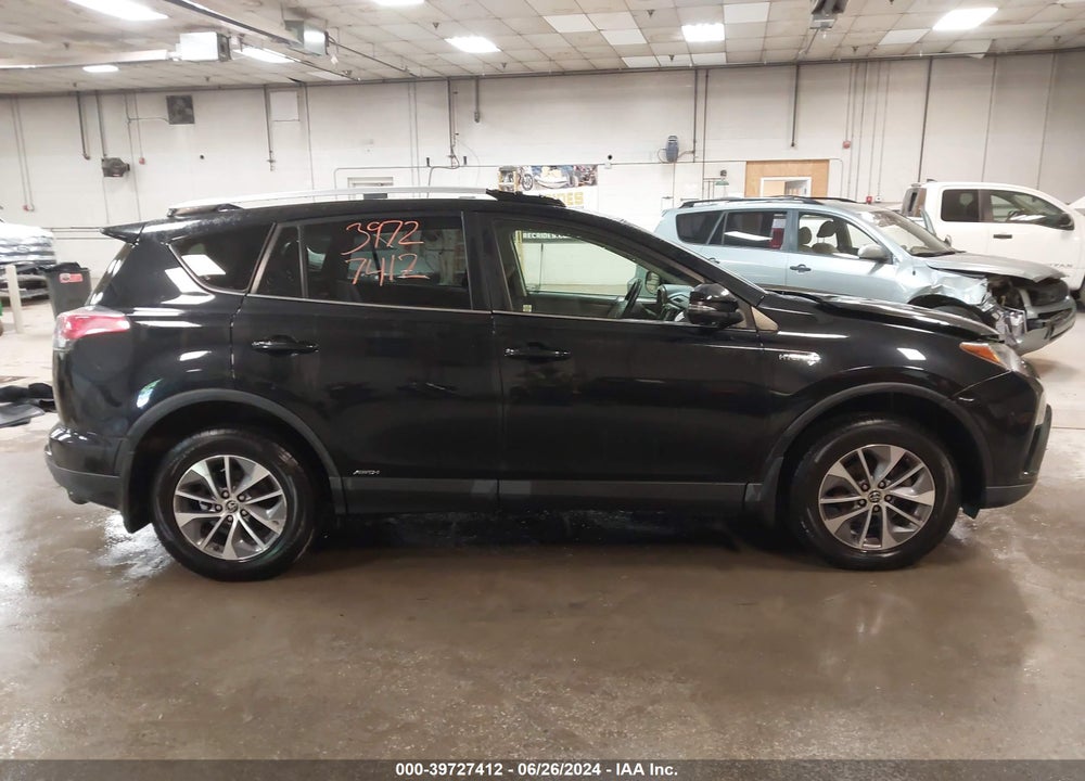 2016 TOYOTA RAV4 HYBRID XLE VIN: JTMRJREV4GD008036