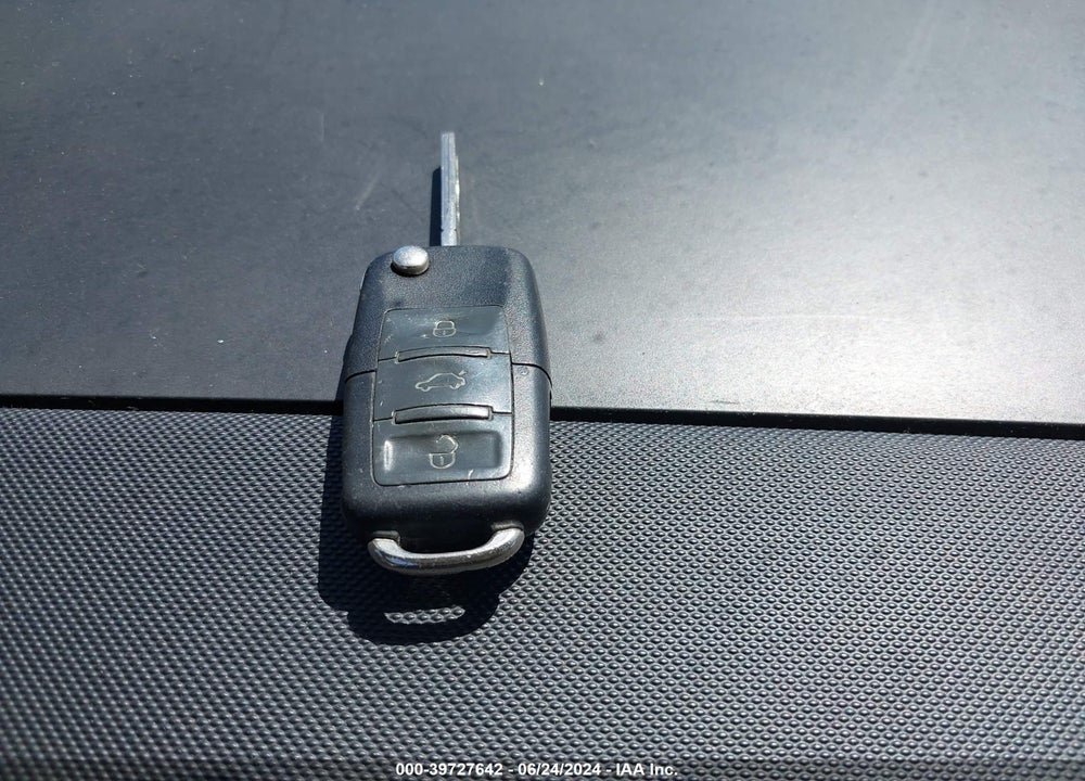 2006 VOLKSWAGEN NEW BEETLE 2.5 VIN: 3VWPG31CX6M406469