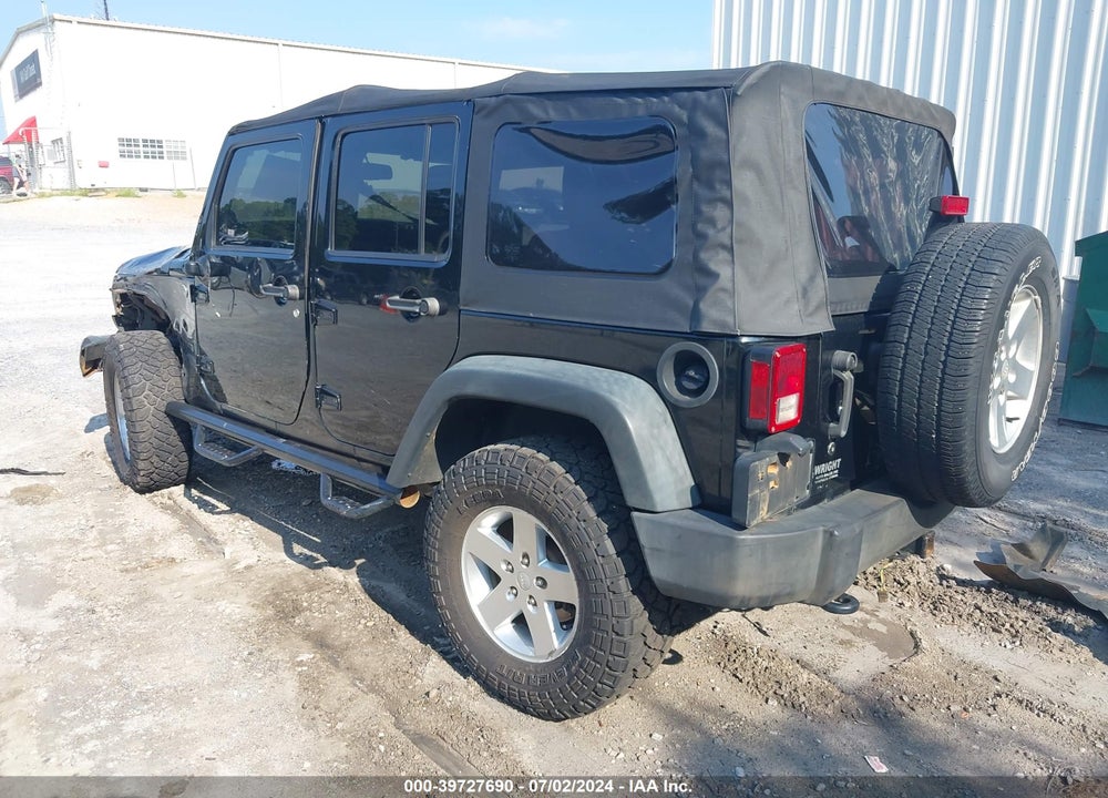 2014 JEEP WRANGLER UNLIMITED SPORT VIN: 1C4HJWDG2EL195521