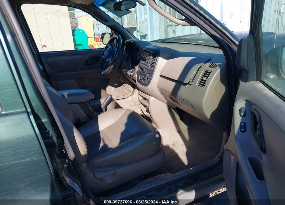 2002 FORD ESCAPE XLT VIN: 1FMCU04172KA93025