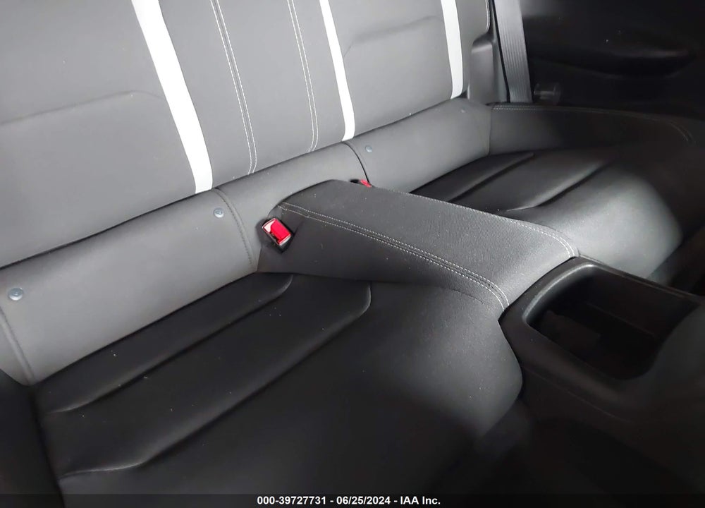 2017 CHEVROLET CAMARO 1LT VIN: 1G1FB1RSXH0186620