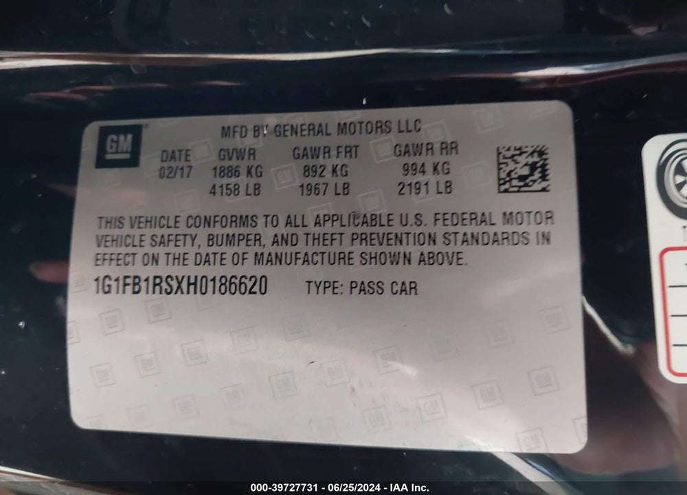 2017 CHEVROLET CAMARO 1LT VIN: 1G1FB1RSXH0186620