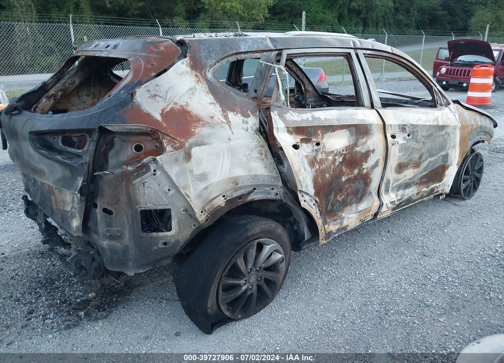 2018 HYUNDAI TUCSON SEL VIN: KM8J3CA4XJU737338