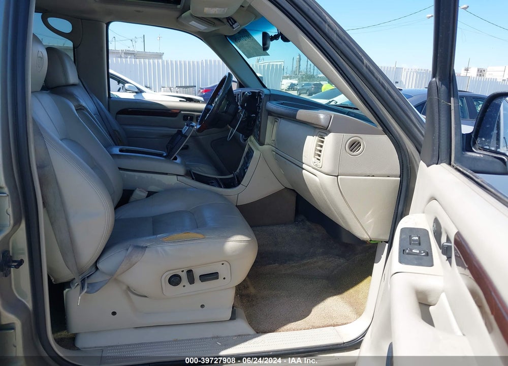 2002 CADILLAC ESCALADE STANDARD VIN: 1GYEK63N52R109895