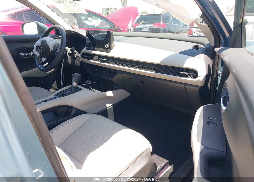 2024 HONDA HR-V 2WD LX VIN: 3CZRZ1H30RM757311