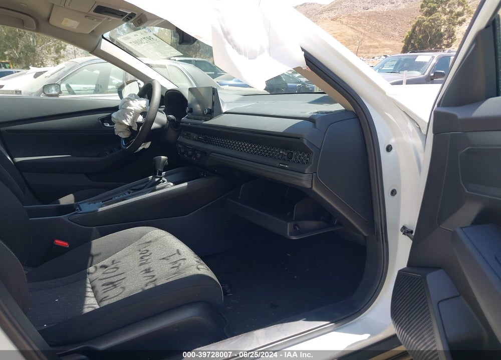 2024 HONDA ACCORD LX VIN: 1HGCY1F25RA047974