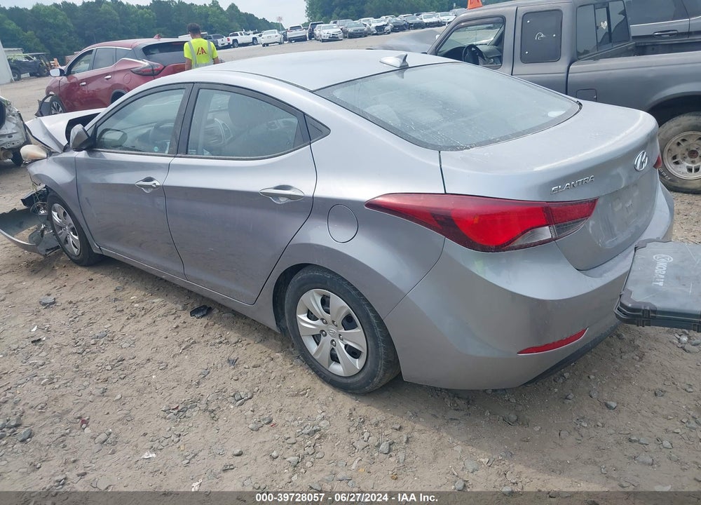2016 HYUNDAI ELANTRA SE VIN: 5NPDH4AE2GH752341