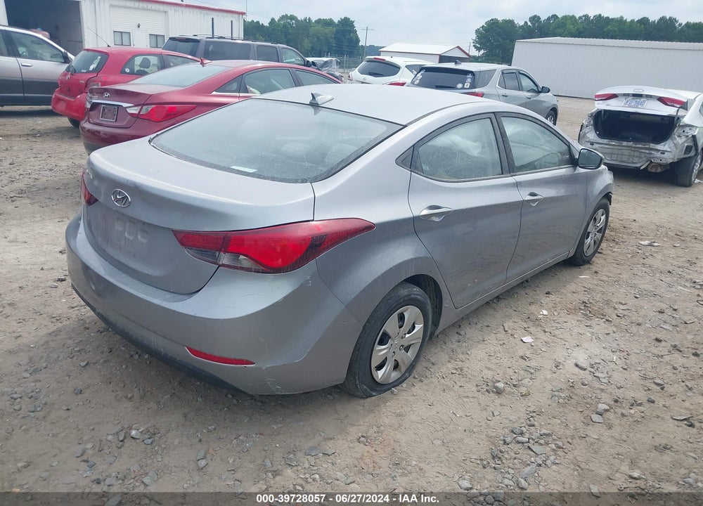 2016 HYUNDAI ELANTRA SE VIN: 5NPDH4AE2GH752341