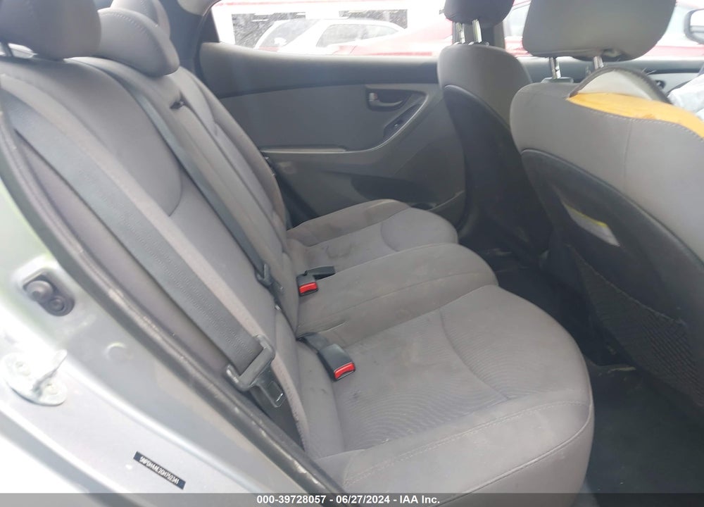 2016 HYUNDAI ELANTRA SE VIN: 5NPDH4AE2GH752341