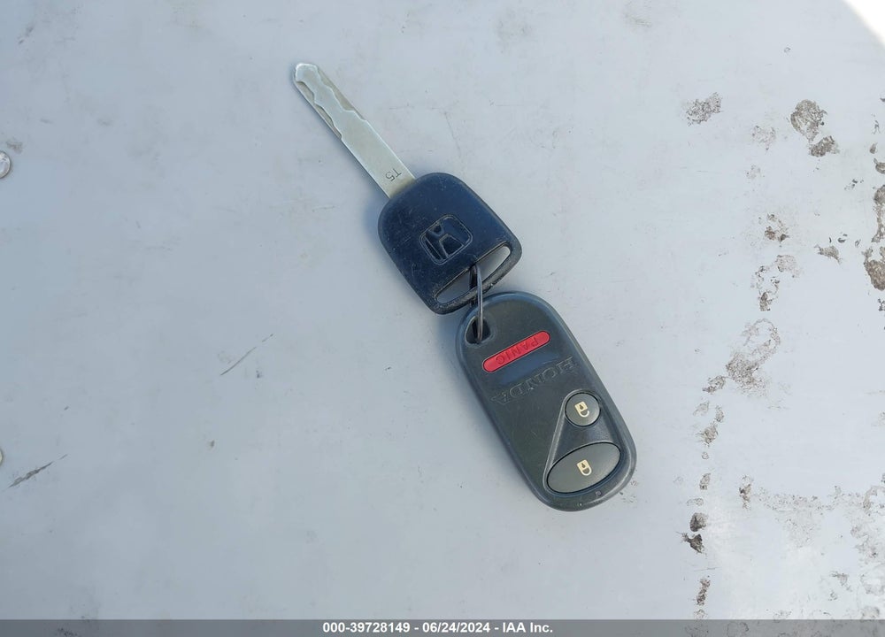 2005 HONDA CIVIC LX VIN: 2HGES16635H557698