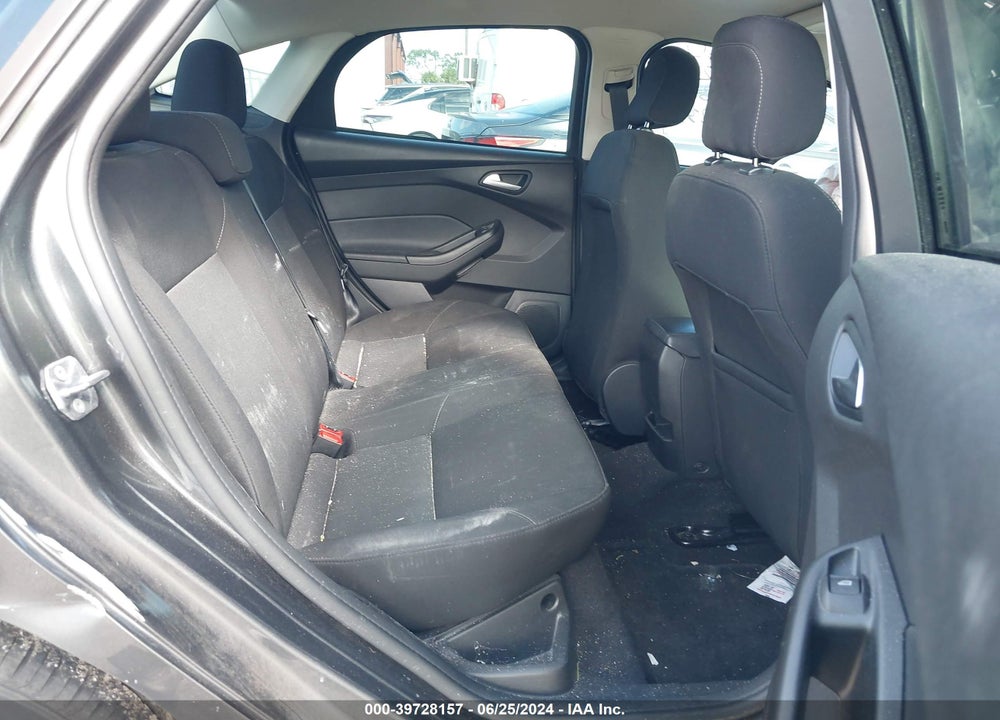 2018 FORD FOCUS SE VIN: 1FADP3FE3JL332330