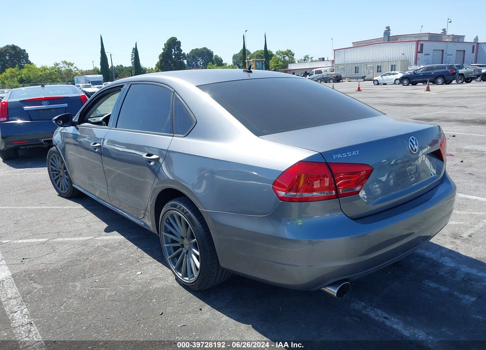 2012 VOLKSWAGEN PASSAT 2.5L S VIN: 1VWAP7A39CC010575