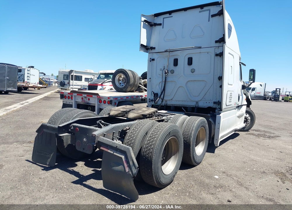 2017 FREIGHTLINER CASCADIA 125 VIN: 3AKJGLDR8HSHJ4379
