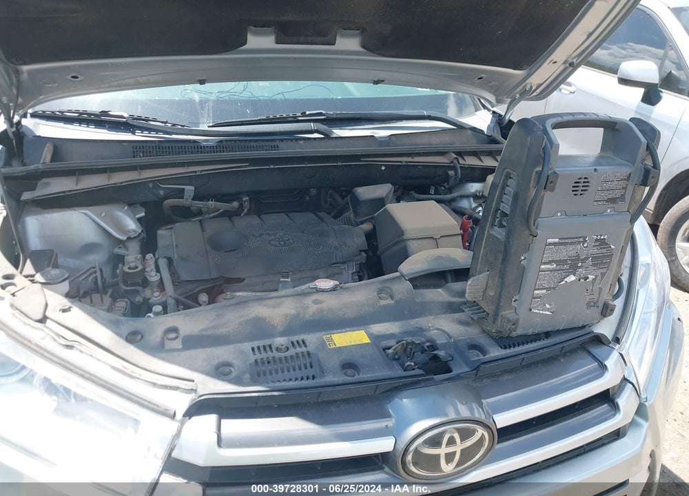 2017 TOYOTA HIGHLANDER LE VIN: 5TDZARFH3HS027014