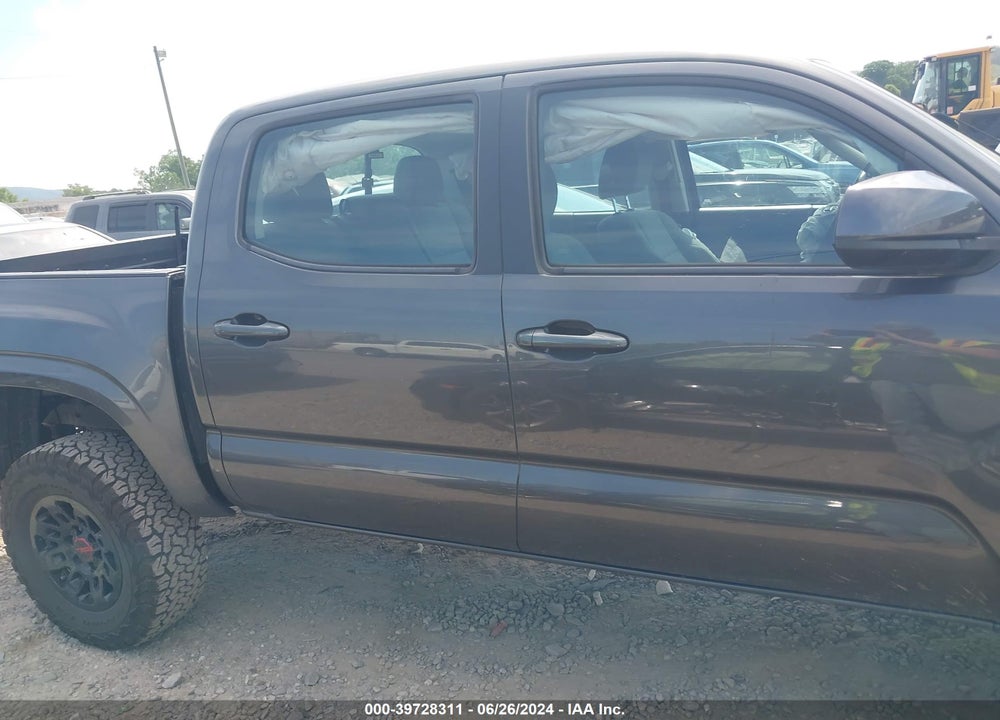 2017 TOYOTA TACOMA SR V6 VIN: 3TMCZ5AN8HM117635