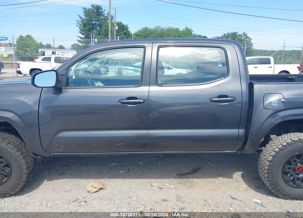 2017 TOYOTA TACOMA SR V6 VIN: 3TMCZ5AN8HM117635