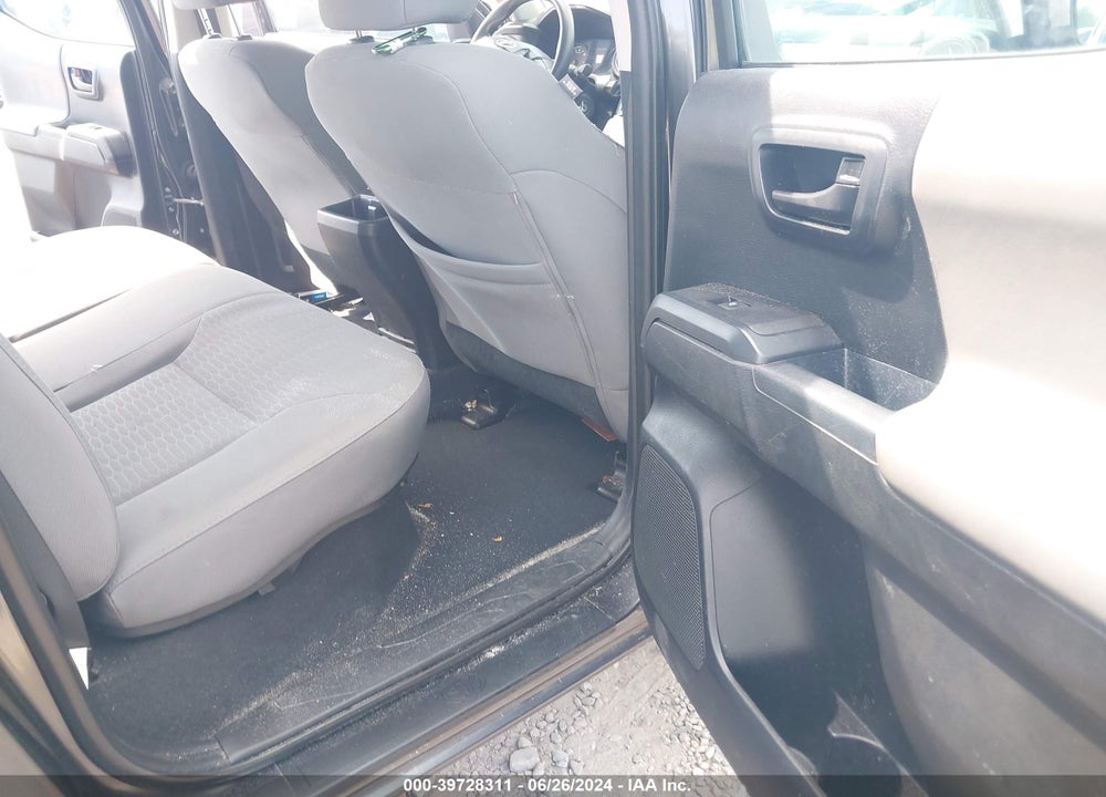 2017 TOYOTA TACOMA SR V6 VIN: 3TMCZ5AN8HM117635