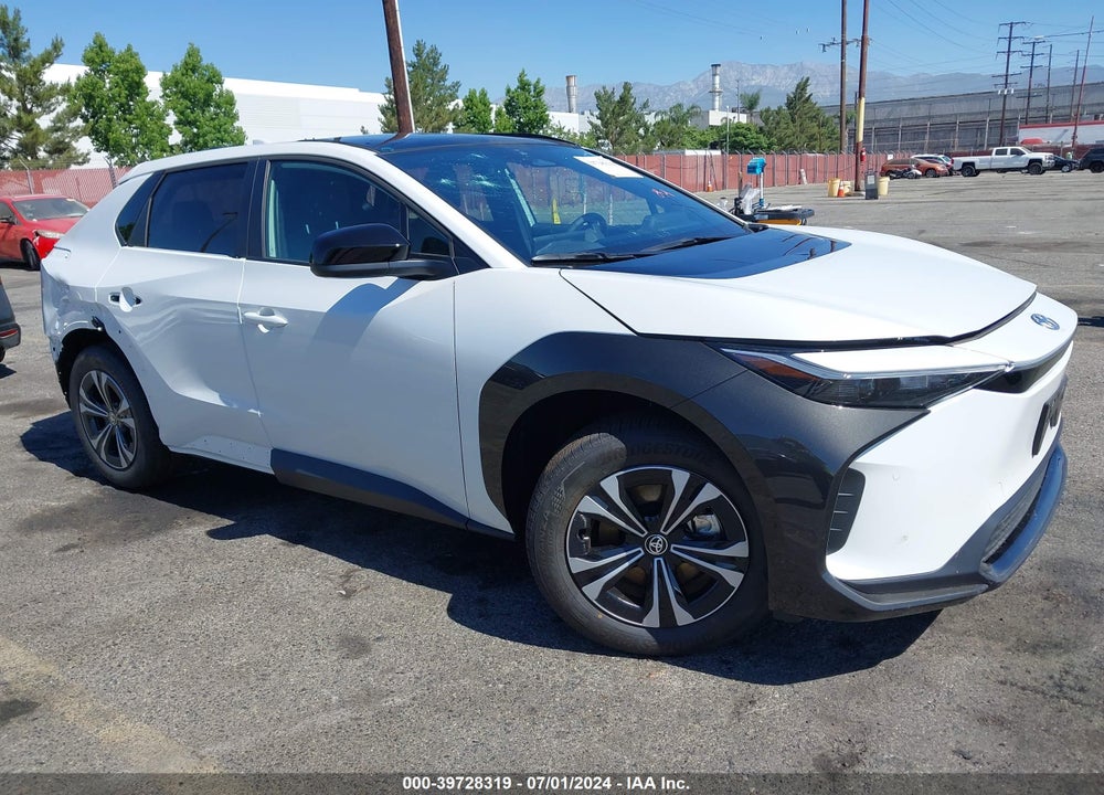 2024 TOYOTA BZ4X XLE VIN: JTMAAAAA3RA034603