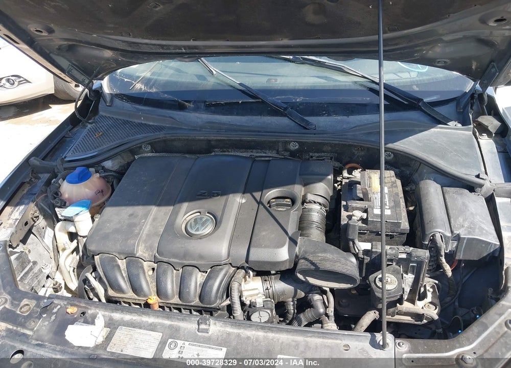 2013 VOLKSWAGEN PASSAT 2.5L S VIN: 1VWAP7A38DC023352