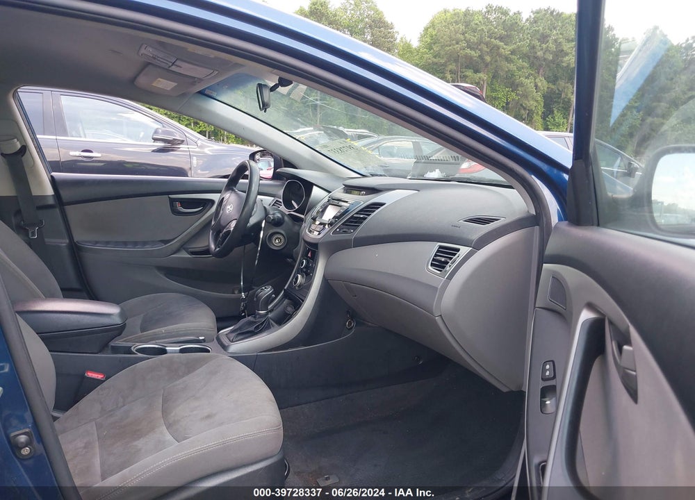2016 HYUNDAI ELANTRA SE VIN: KMHDH4AE2GU572021
