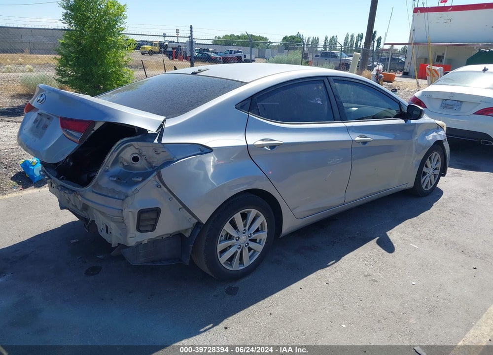 2016 HYUNDAI ELANTRA SE VIN: 5NPDH4AE6GH686053