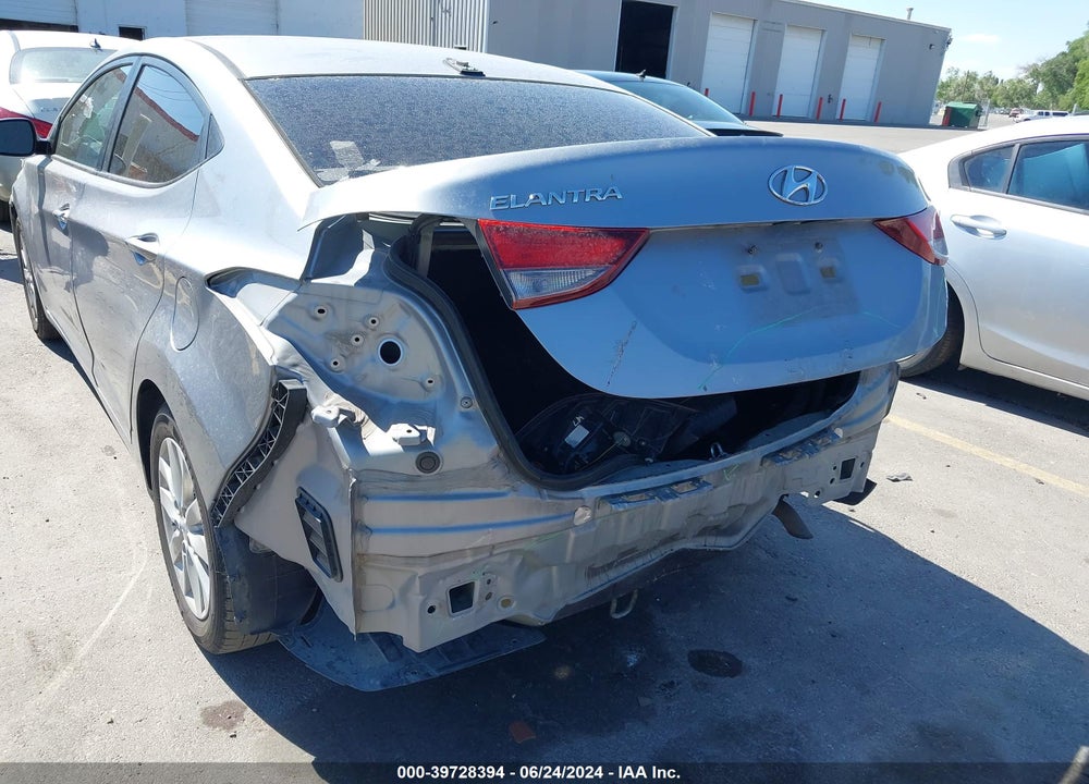 2016 HYUNDAI ELANTRA SE VIN: 5NPDH4AE6GH686053