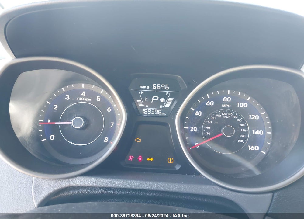 2016 HYUNDAI ELANTRA SE VIN: 5NPDH4AE6GH686053
