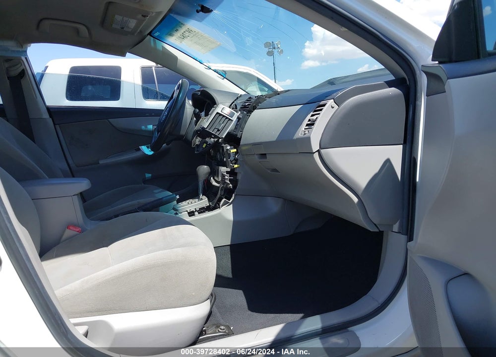 2013 TOYOTA COROLLA LE VIN: 2T1BU4EE2DC981288