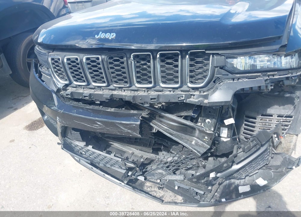 2023 JEEP GRAND CHEROKEE LAREDO 4X2 VIN: 1C4RJGAG0PC564183