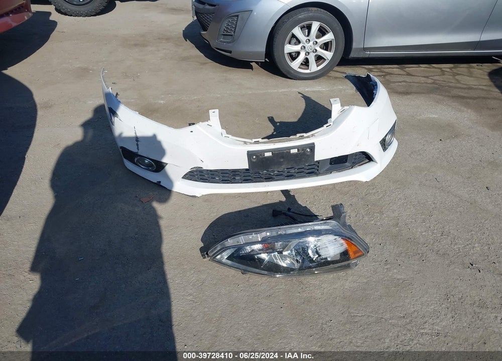 2019 NISSAN SENTRA SR VIN: 3N1AB7AP8KY241027