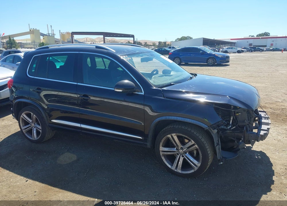 2016 VOLKSWAGEN TIGUAN R-LINE VIN: WVGAV7AX7GW024101