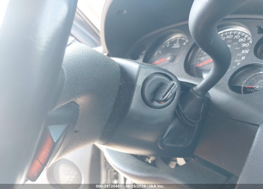 2013 CHEVROLET SUBURBAN 1500 LT VIN: 1GNSKJE74DR199013