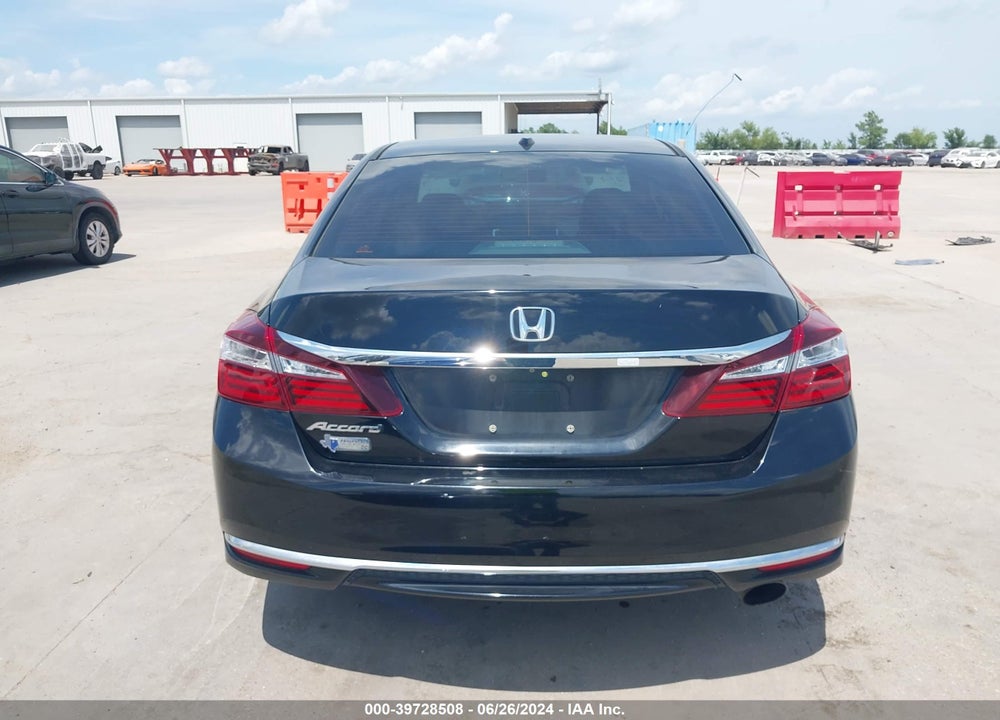 2017 HONDA ACCORD EX-L VIN: 1HGCR2F82HA090156