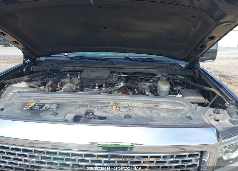 2015 GMC SIERRA 2500HD DENALI VIN: 1GT120E83FF136321