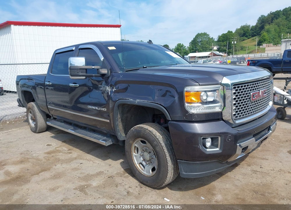 2015 GMC SIERRA 2500HD DENALI VIN: 1GT120E83FF136321
