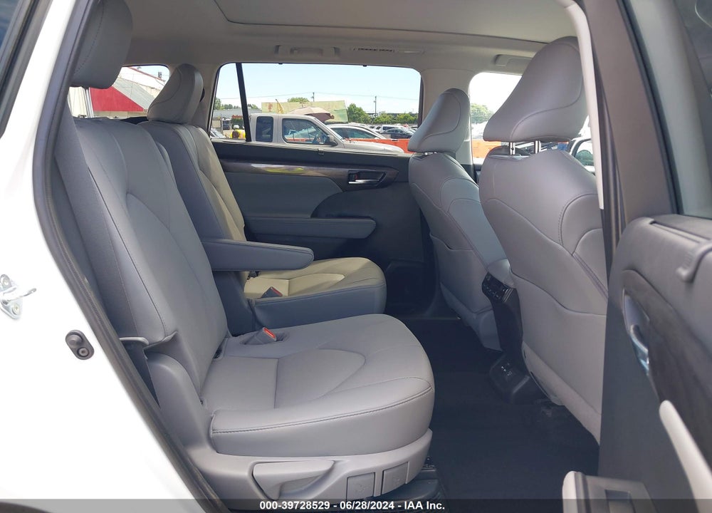 2021 TOYOTA HIGHLANDER HYBRID PLATINUM VIN: 5TDEBRCH3MS018033