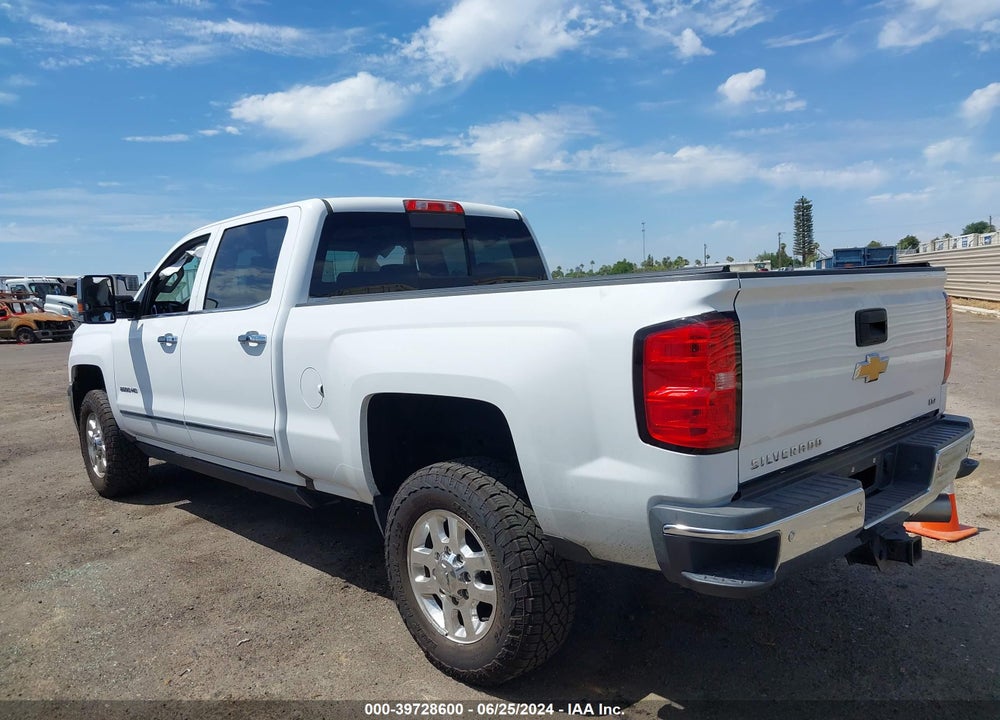 2015 CHEVROLET SILVERADO 2500HD LTZ VIN: 1GC1KWE85FF670147