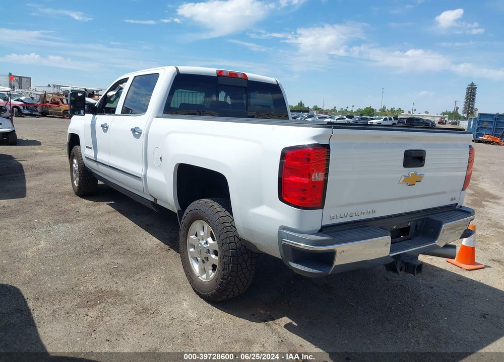 2015 CHEVROLET SILVERADO 2500HD LTZ VIN: 1GC1KWE85FF670147