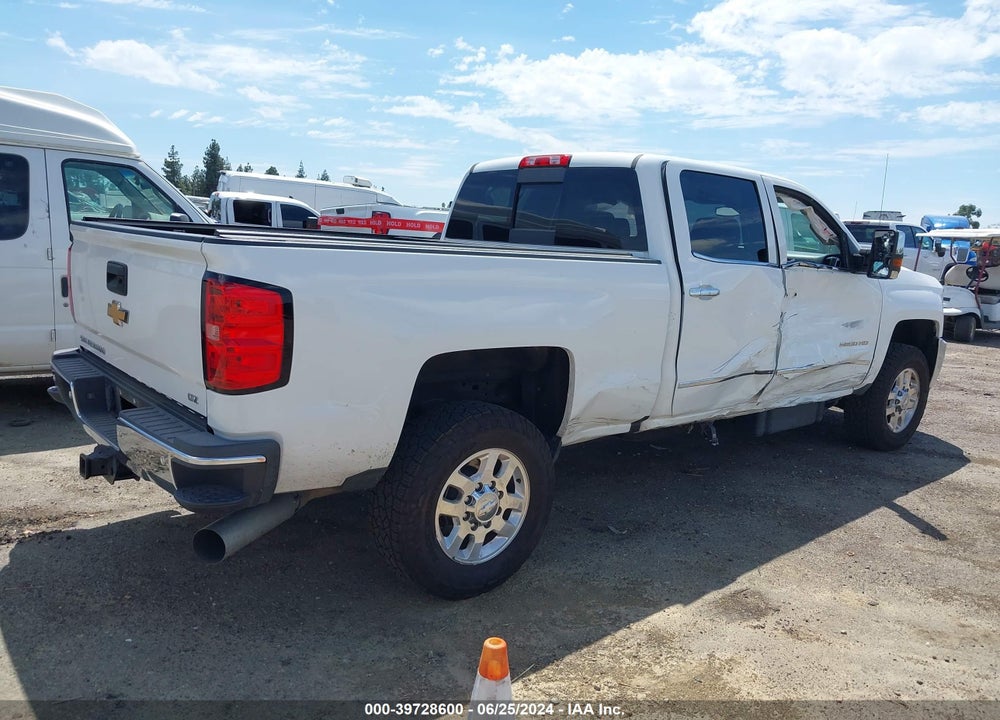 2015 CHEVROLET SILVERADO 2500HD LTZ VIN: 1GC1KWE85FF670147