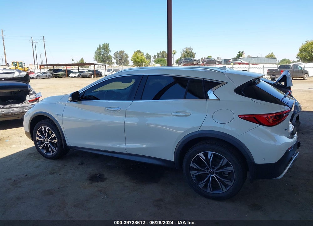 2018 INFINITI QX30 PREMIUM VIN: SJKCH5CR9JA049865