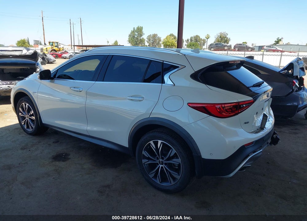 2018 INFINITI QX30 PREMIUM VIN: SJKCH5CR9JA049865