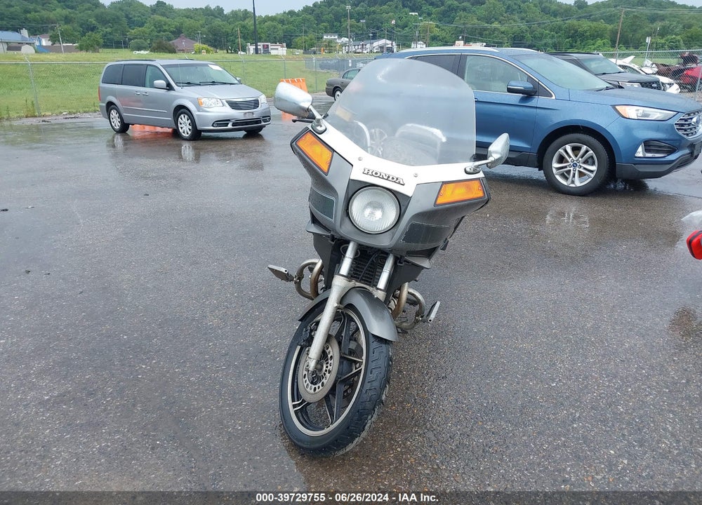 1983 HONDA GL650 I VIN: JH2RC101XDM002969