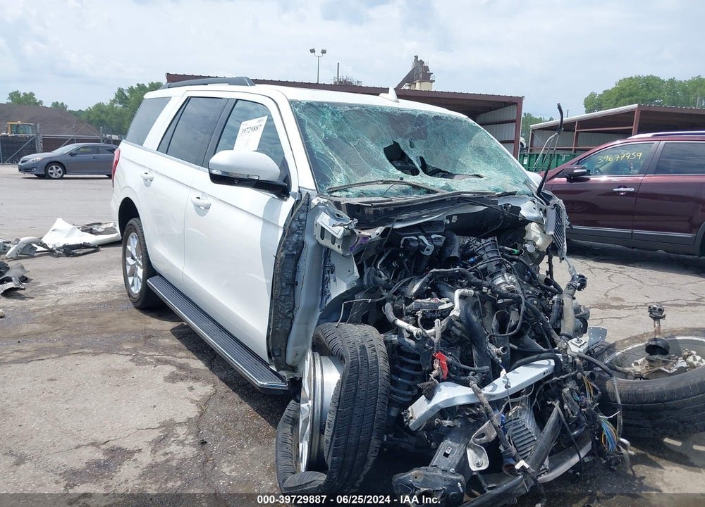 2021 FORD EXPEDITION XLT VIN: 1FMJU1JT0MEA41014